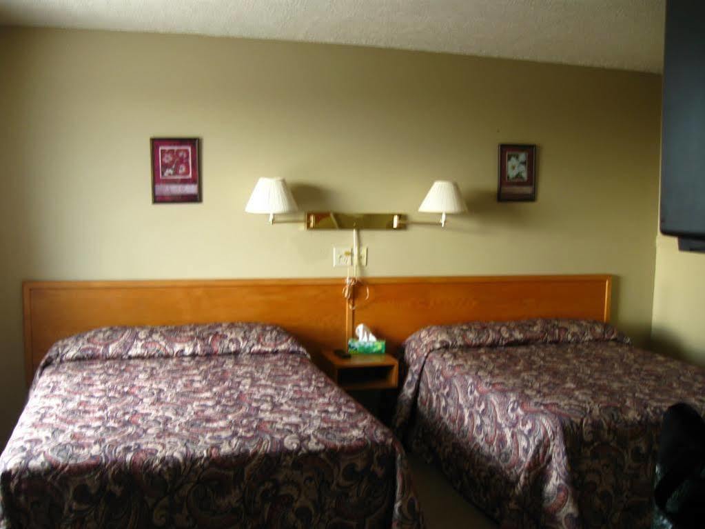 ביי - סאינטה - קתרין Motel De La Pointe Aux Bouleaux מראה חיצוני תמונה